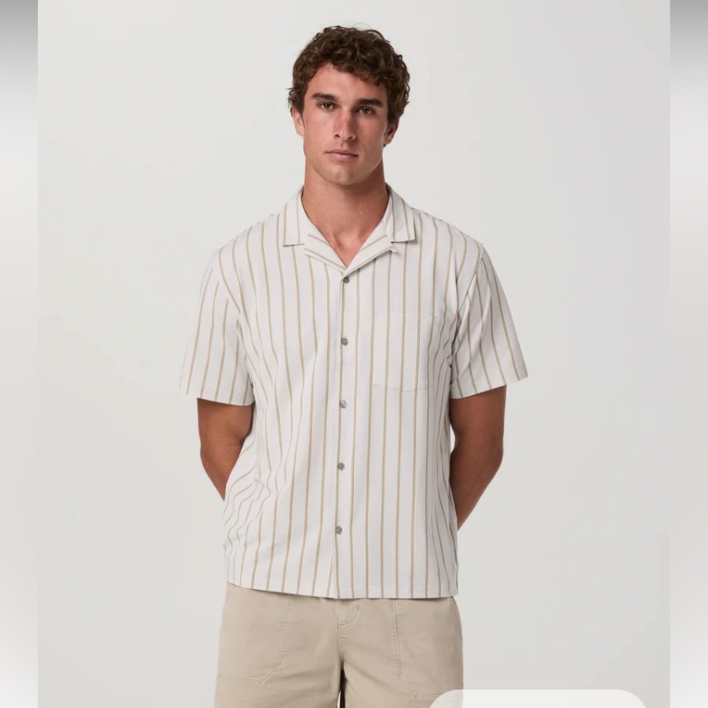 Vuori short sleeve Bridge Shirt-Camp collar size M